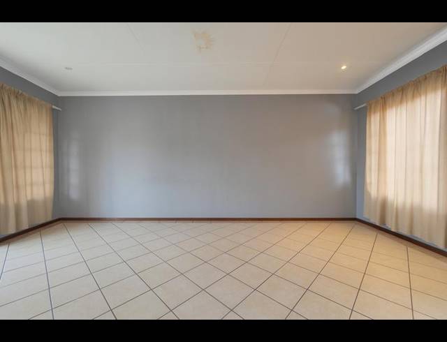 2 BEDROOM TOWNHOUSE FOR SALE IN EQUESTRIA